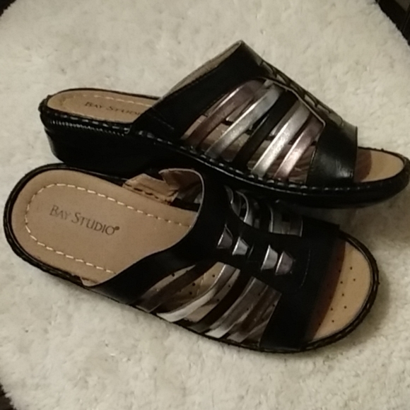 Sandals - Picture 4 of 4
